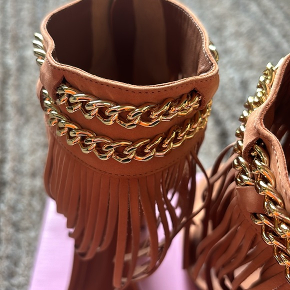 Fringe Heels - Picture 4 of 5